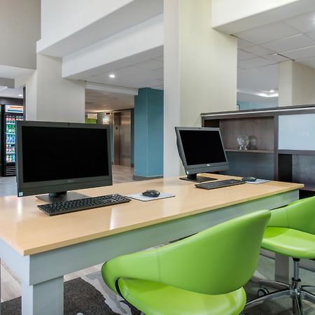 Holiday Inn Melbourne-Viera Conference Ctr By Ihg Bagian luar foto